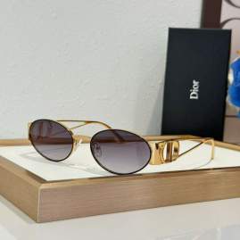 Picture of Dior Sunglasses _SKUfw76250374fw